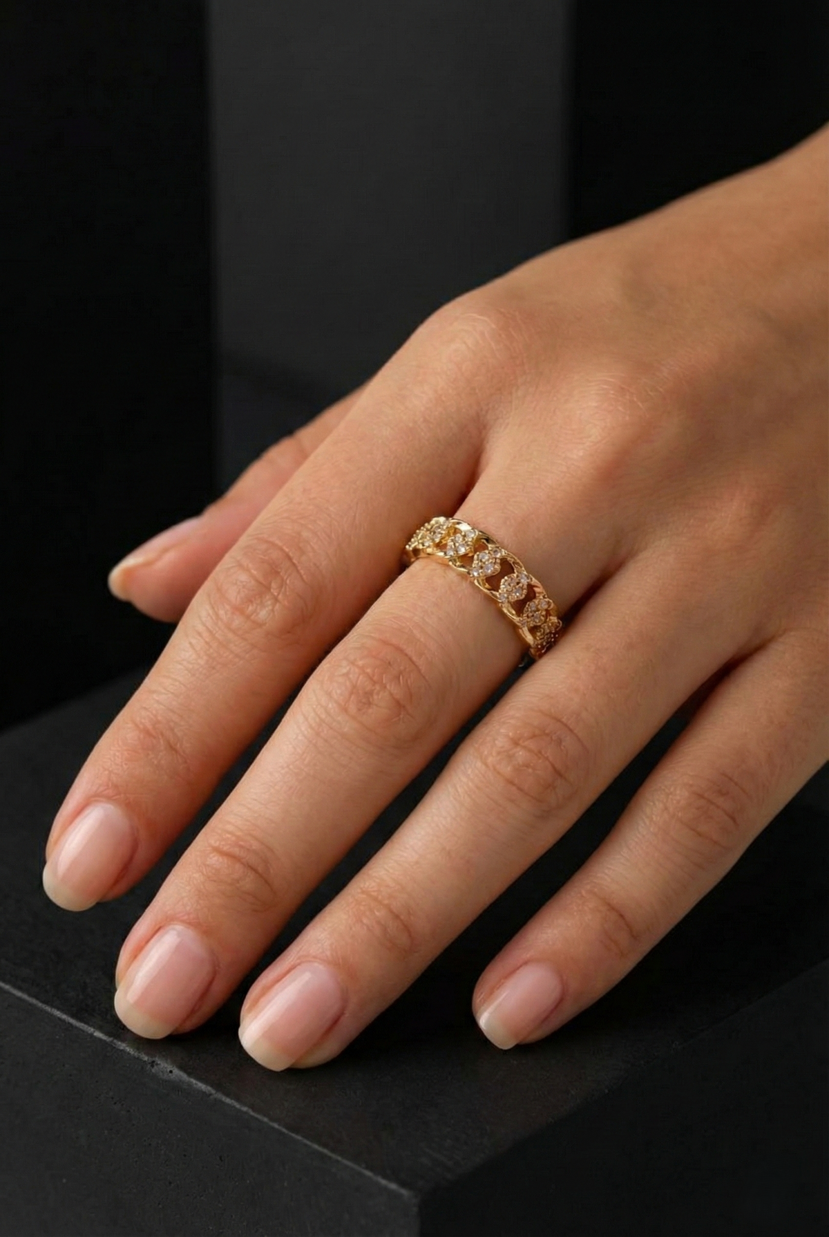 CRYSTAL CHAIN RING